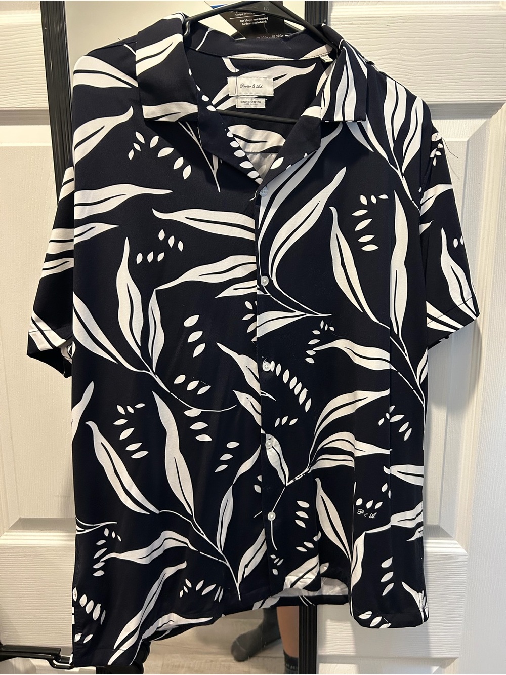 Men's Navy and White Leaf-Print Short Sleeve Button-Down Shirt